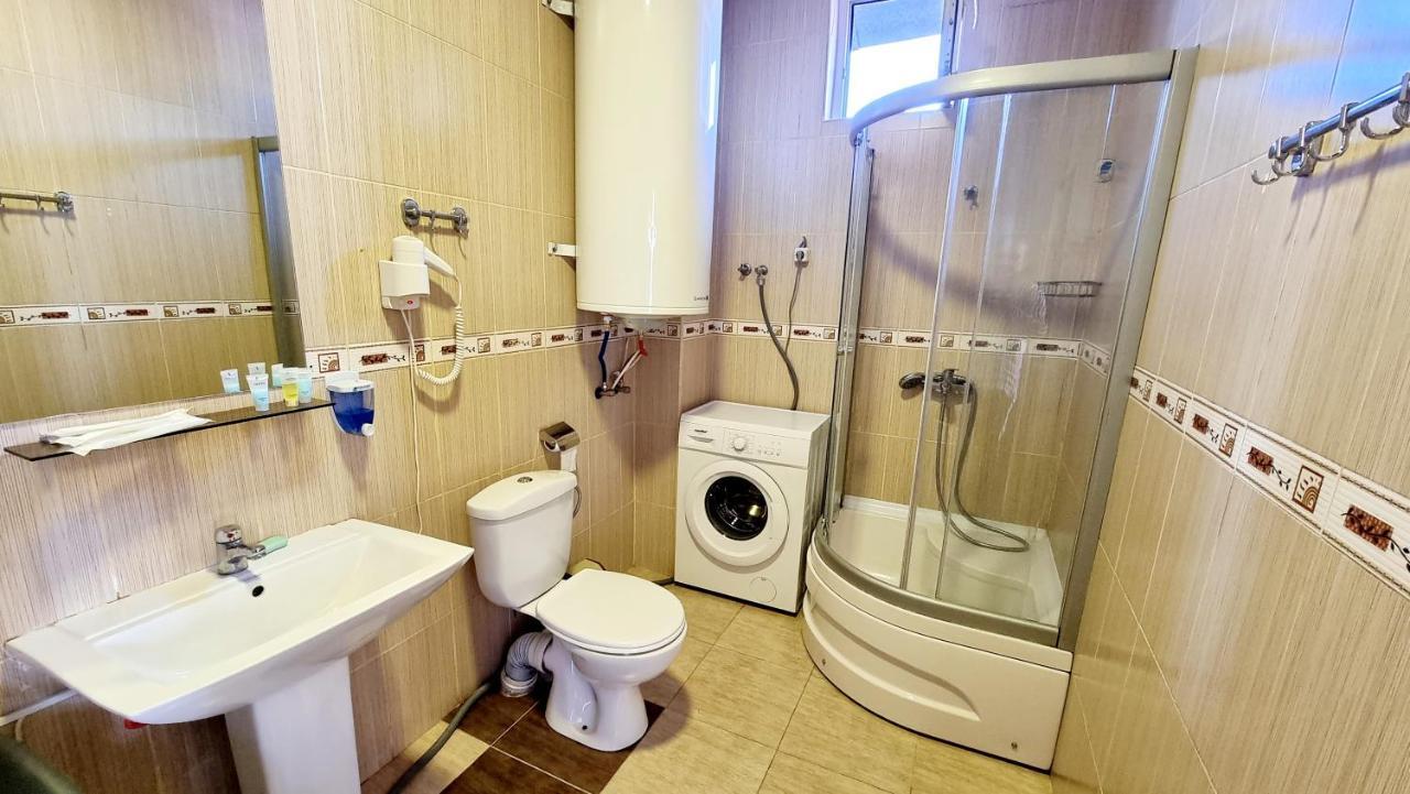 Old Batumi Mgzavrebi Apartments Luaran gambar